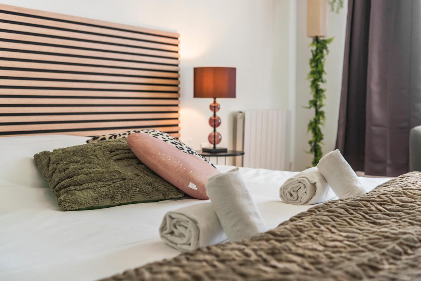 La Petite Jungle Romantique - Balneo Et Detente Appartement *